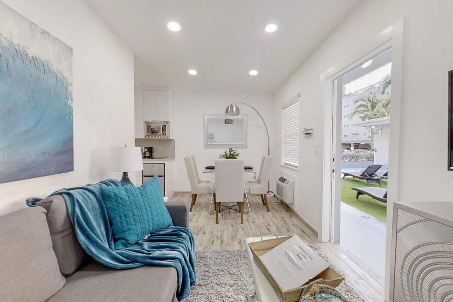 Chic 1 Bedroom W Parking Space & Walk To The Beach #6 Голливуд Экстерьер фото